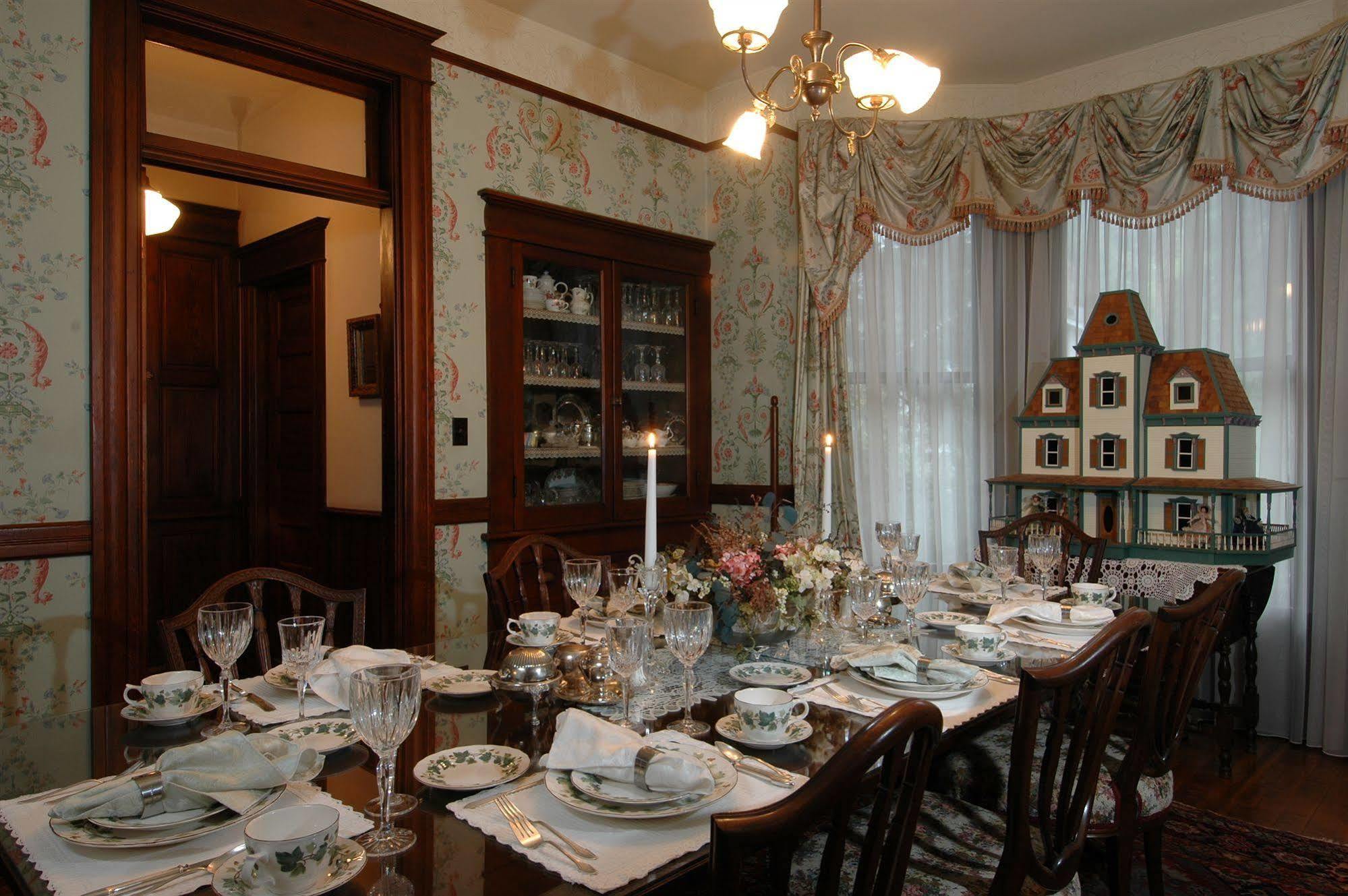 آشفيل The 1899 Wright Inn & Carriage House المظهر الخارجي الصورة